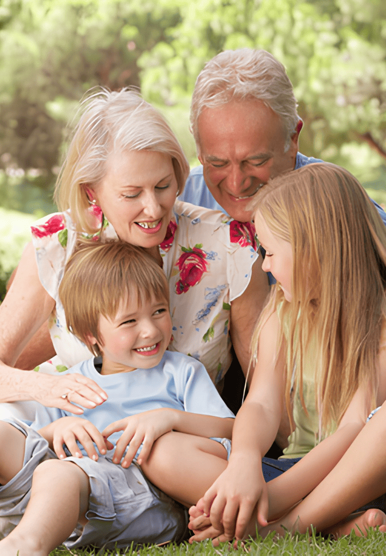 Des grands-parents avec leurs petits-enfants pendant l'été.