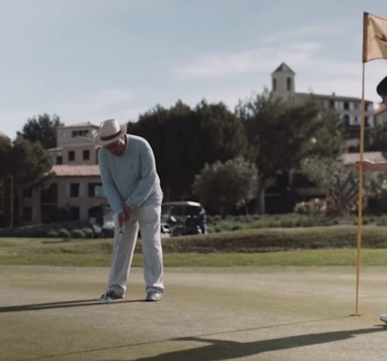 Koppel op een golfterrein.